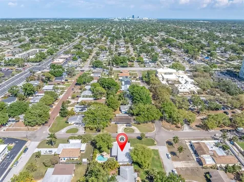 5909 4th Avenue N St Petersburg FL 33710