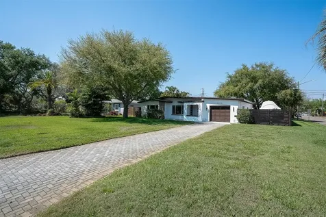 5909 4th Avenue N St Petersburg FL 33710
