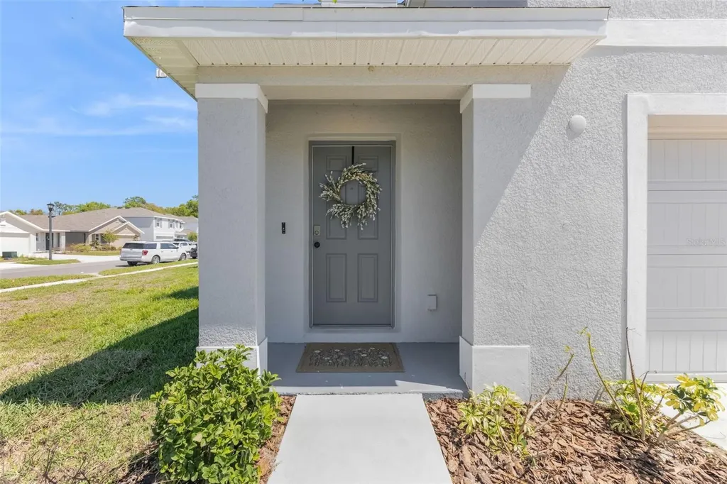 37092 Kings Crown Drive Zephyrhills FL 33541