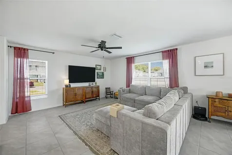 37092 Kings Crown Drive Zephyrhills FL 33541