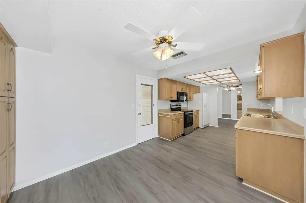 9220 40th Street N Pinellas Park FL 33782