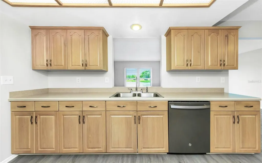 9220 40th Street N Pinellas Park FL 33782