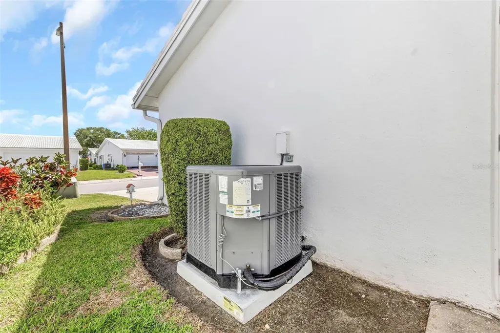 9220 40th Street N Pinellas Park FL 33782