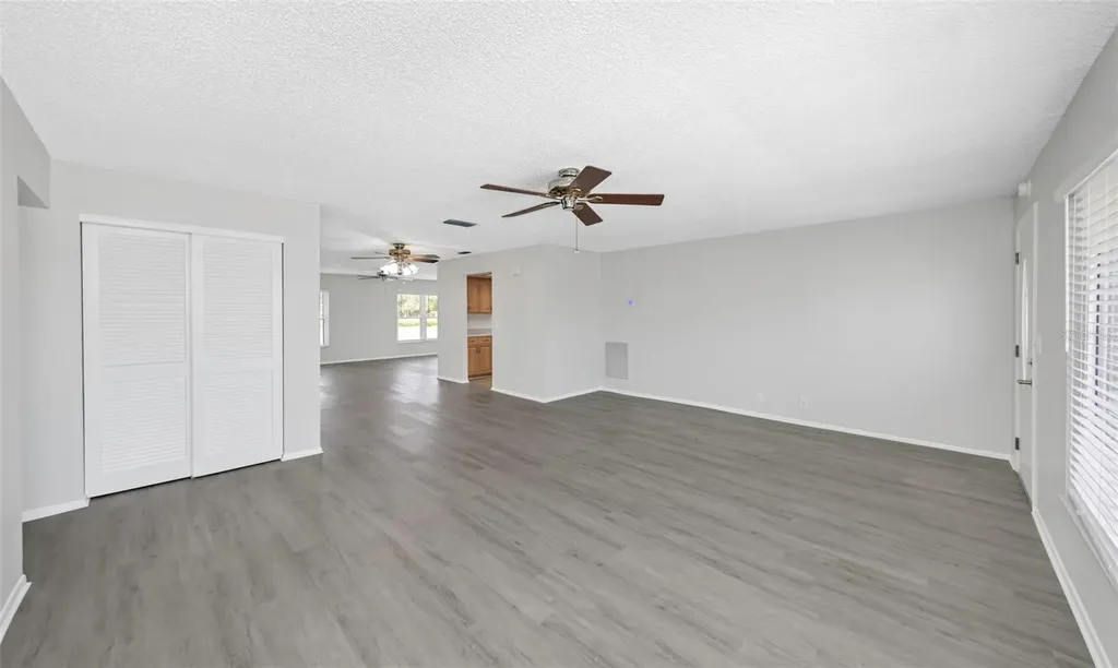 9220 40th Street N Pinellas Park FL 33782
