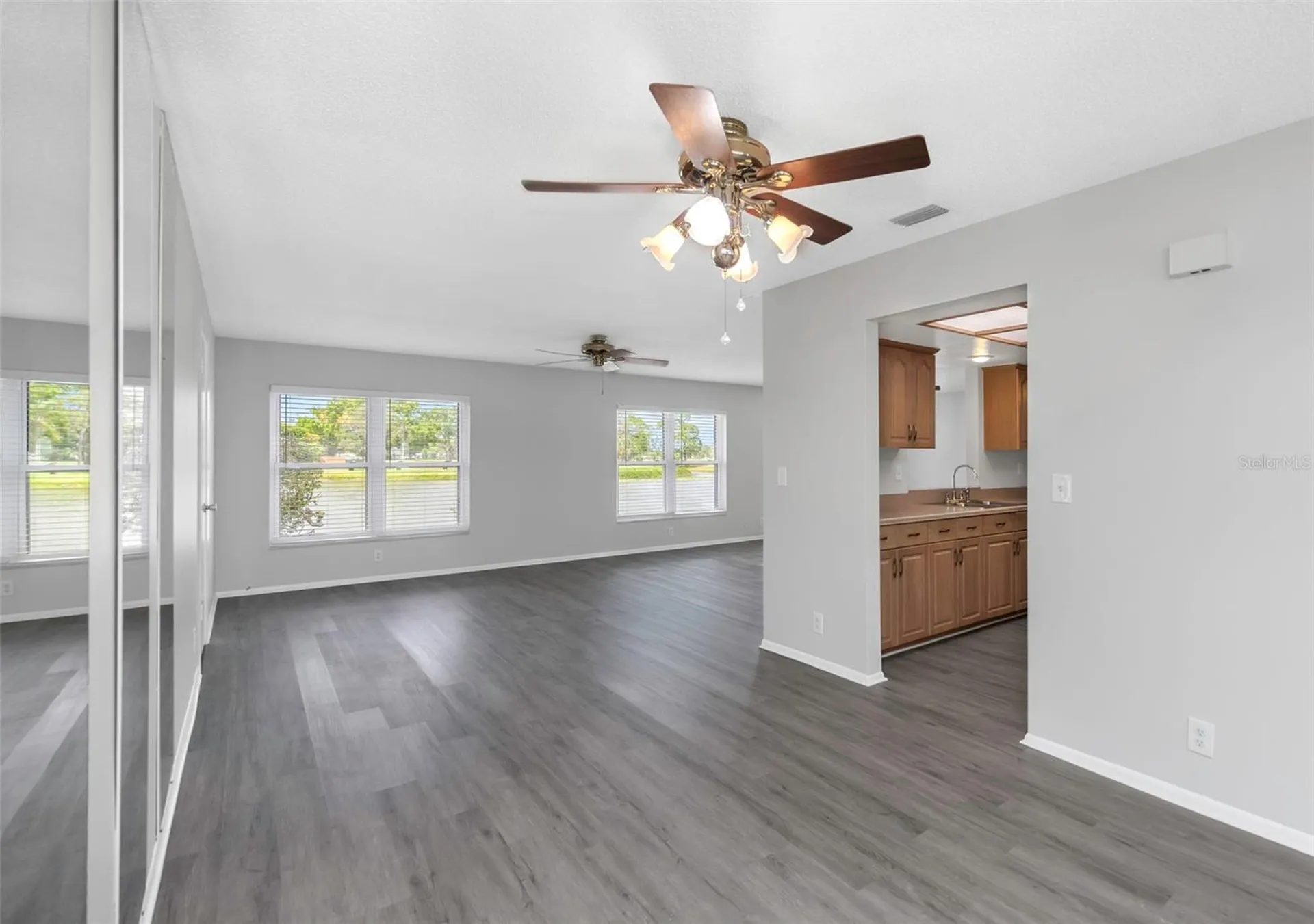 9220 40th Street N Pinellas Park FL 33782