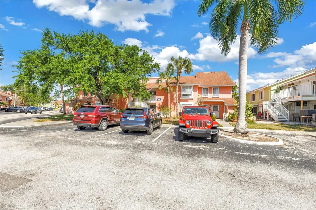3742 41st Way S St Petersburg FL 33711