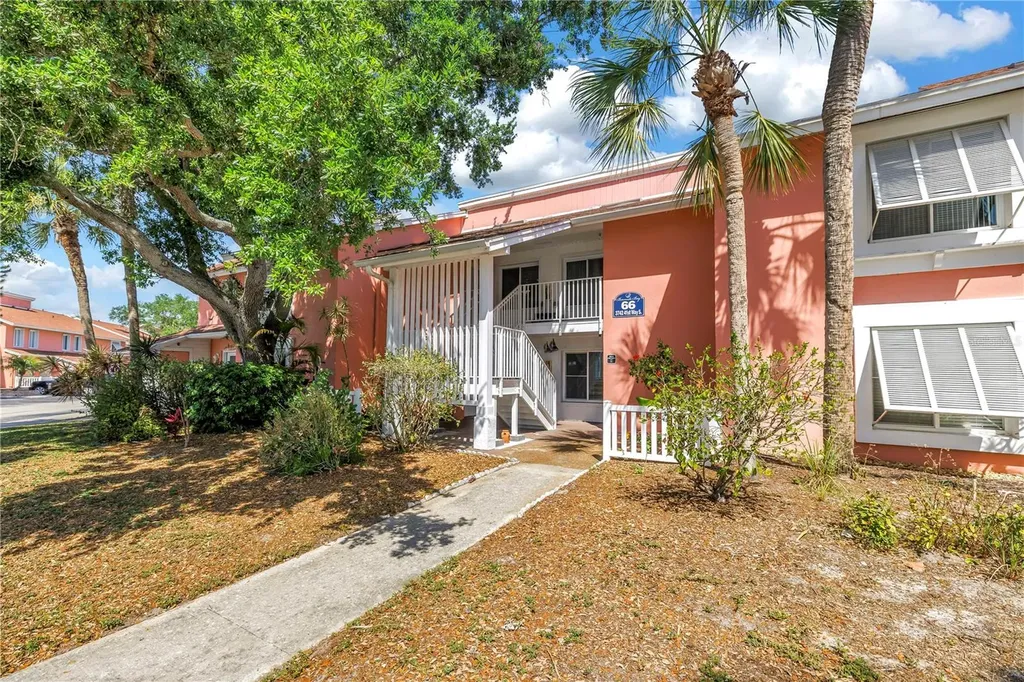 3742 41st Way S St Petersburg FL 33711