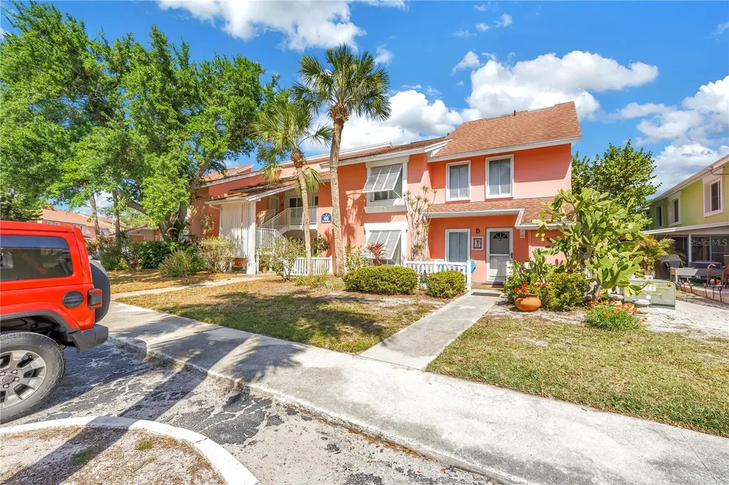3742 41st Way S St Petersburg FL 33711