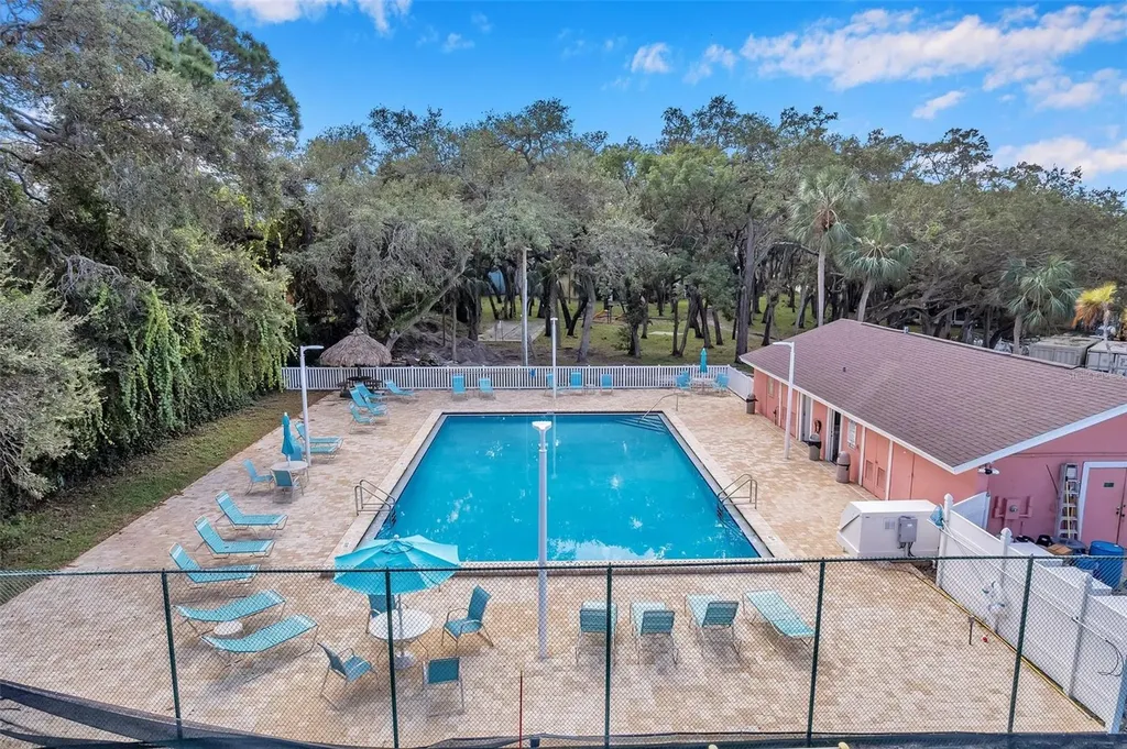 3742 41st Way S St Petersburg FL 33711