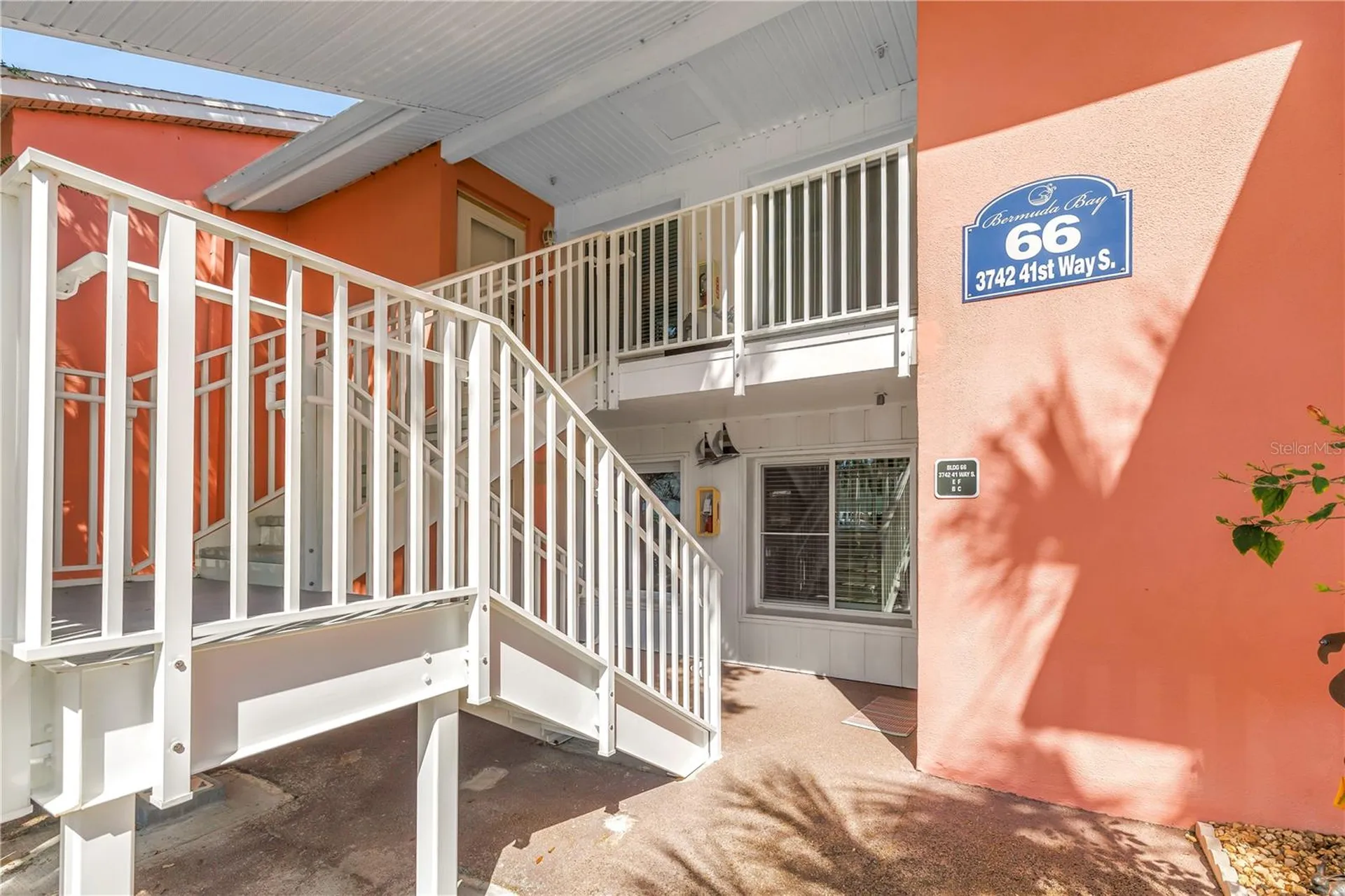 3742 41st Way S St Petersburg FL 33711
