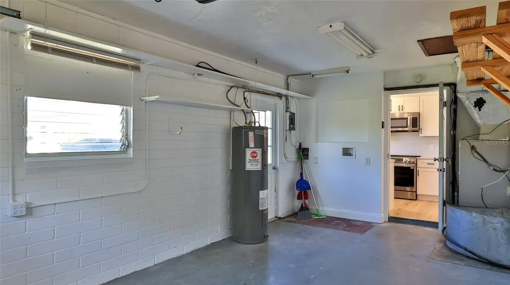 11 Swan Avenue New Smyrna Beach FL 32168