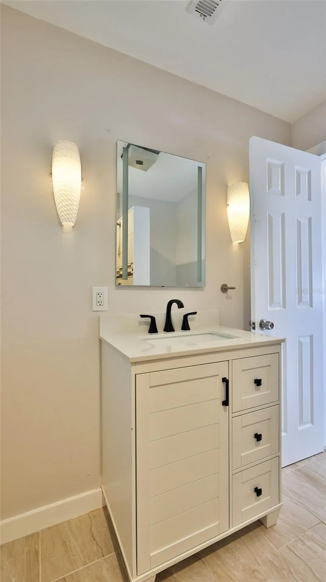 11 Swan Avenue New Smyrna Beach FL 32168