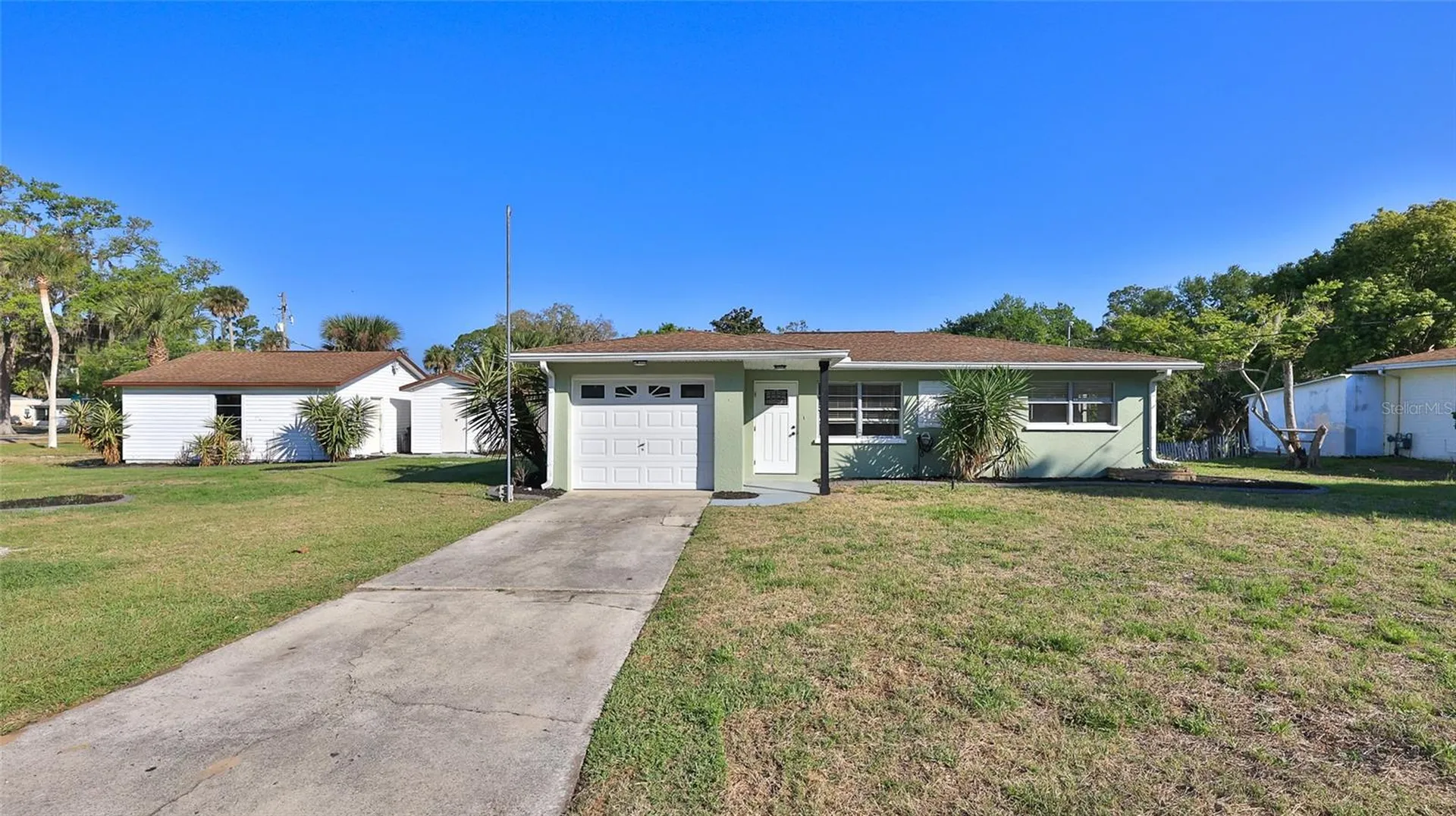 11 Swan Avenue New Smyrna Beach FL 32168