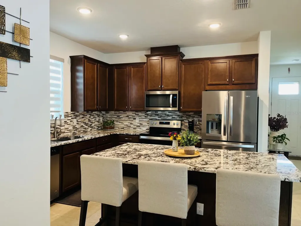 8565 Lamppost Lane Orlando FL 32832