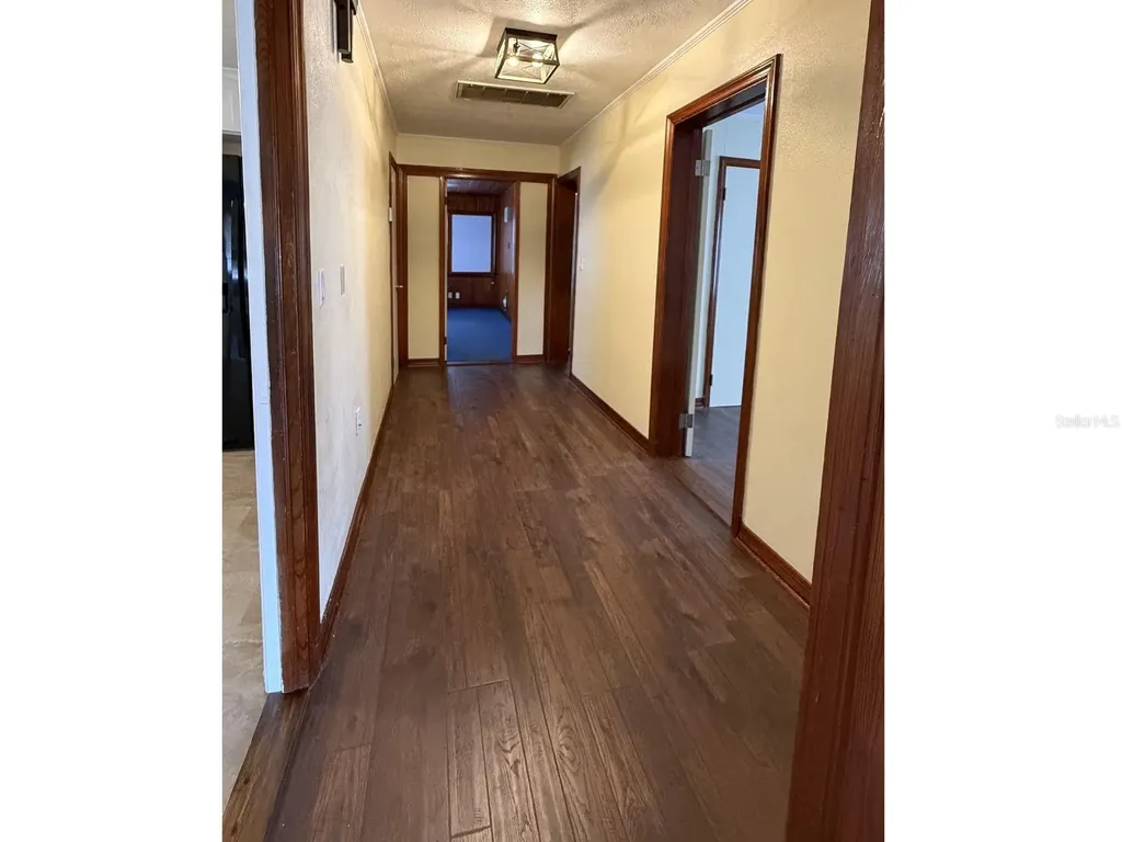 13725 10th Street Dade City FL 33525