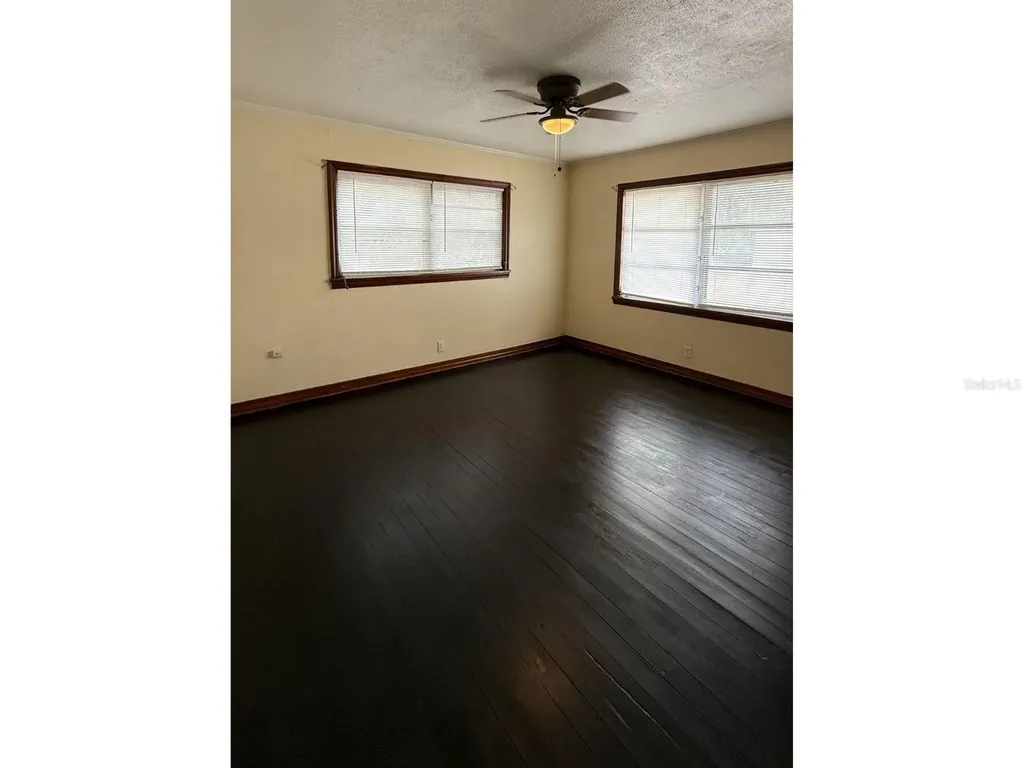 13725 10th Street Dade City FL 33525