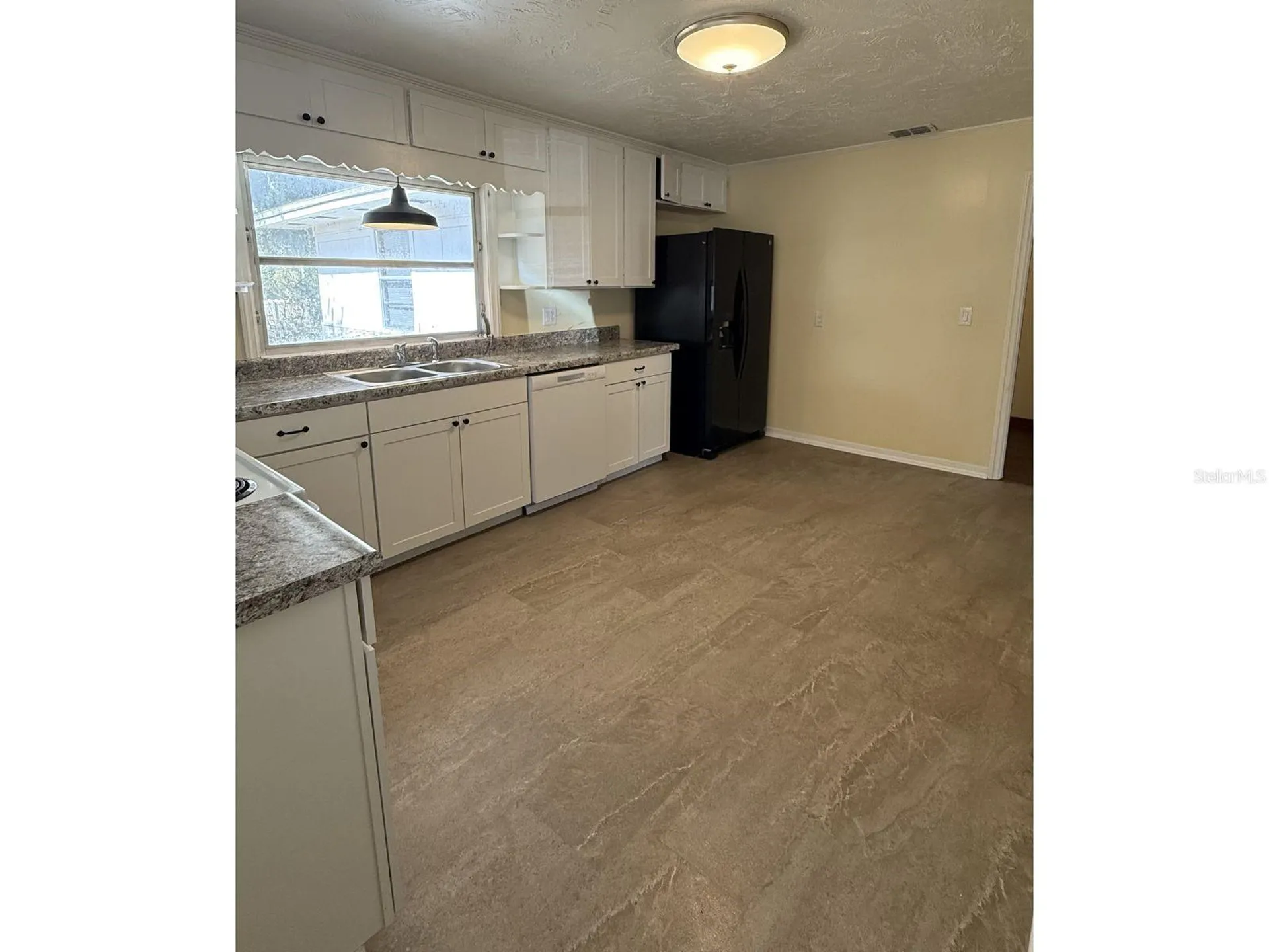 13725 10th Street Dade City FL 33525