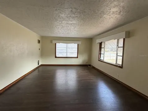 13725 10th Street Dade City FL 33525