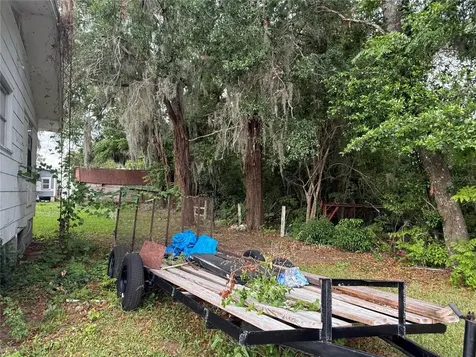 13725 10th Street Dade City FL 33525