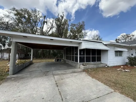 13725 10th Street Dade City FL 33525
