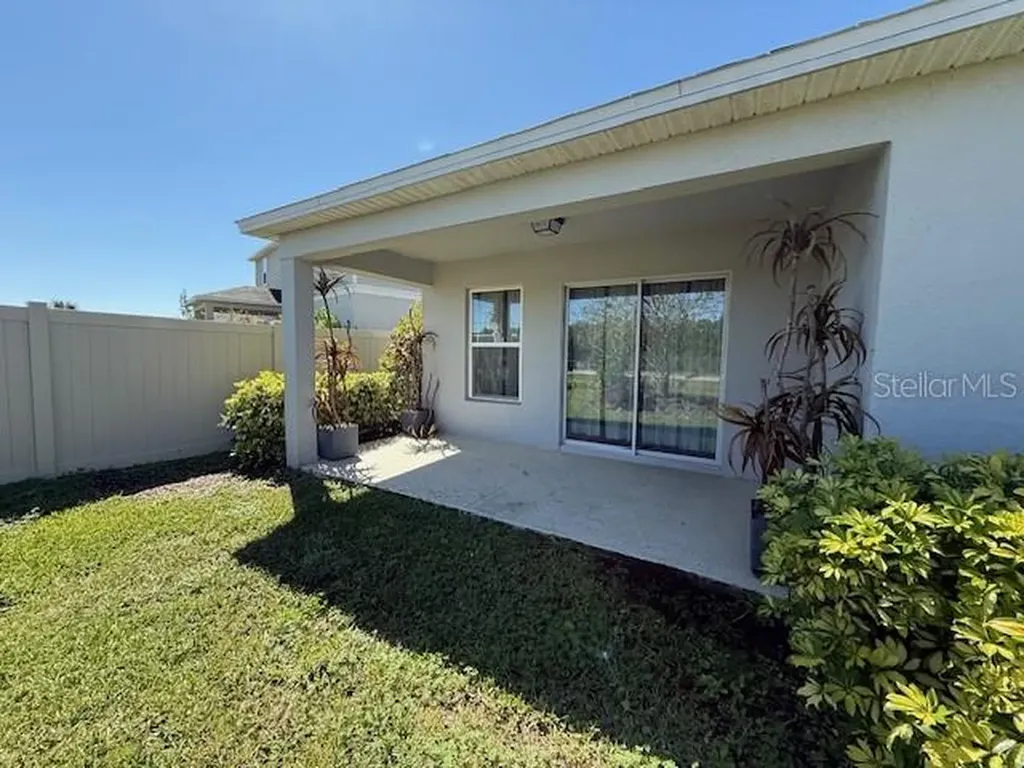 1037 Augustus Drive Davenport FL 33896