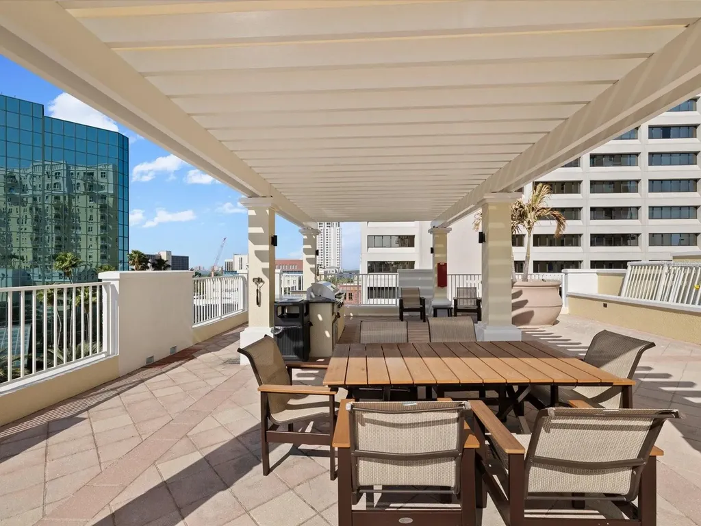 628 Cleveland Street Clearwater FL 33755