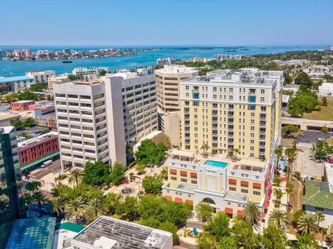 628 Cleveland Street Clearwater FL 33755