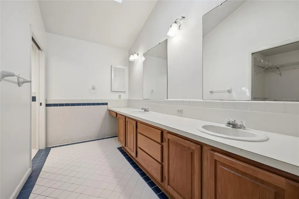 2408 NW 14th Place Gainesville FL 32605