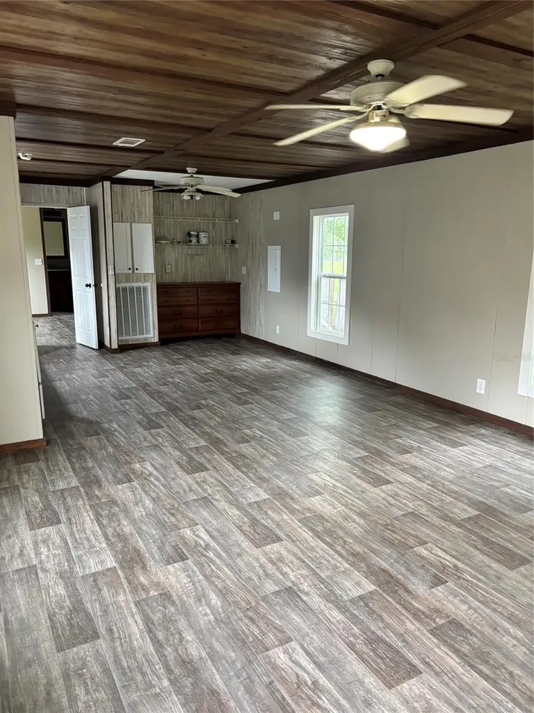 11511 NE 10th Terrace Oxford FL 34484