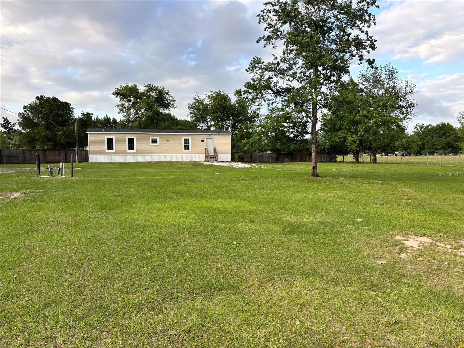 11511 NE 10th Terrace Oxford FL 34484