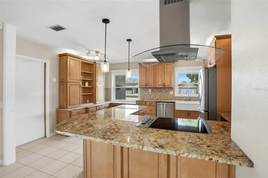 22 Lake Link Drive SE Winter Haven FL 33884