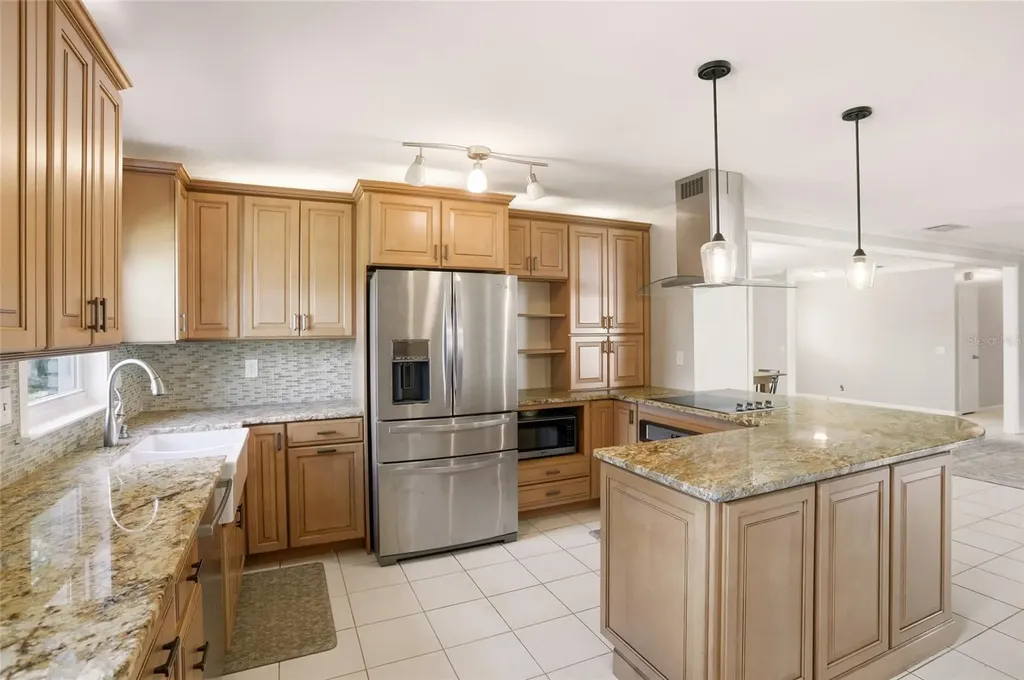 22 Lake Link Drive SE Winter Haven FL 33884
