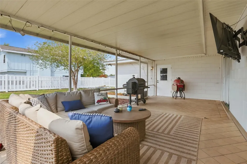 22 Lake Link Drive SE Winter Haven FL 33884