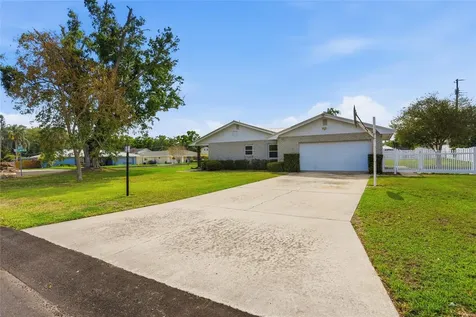 22 Lake Link Drive SE Winter Haven FL 33884