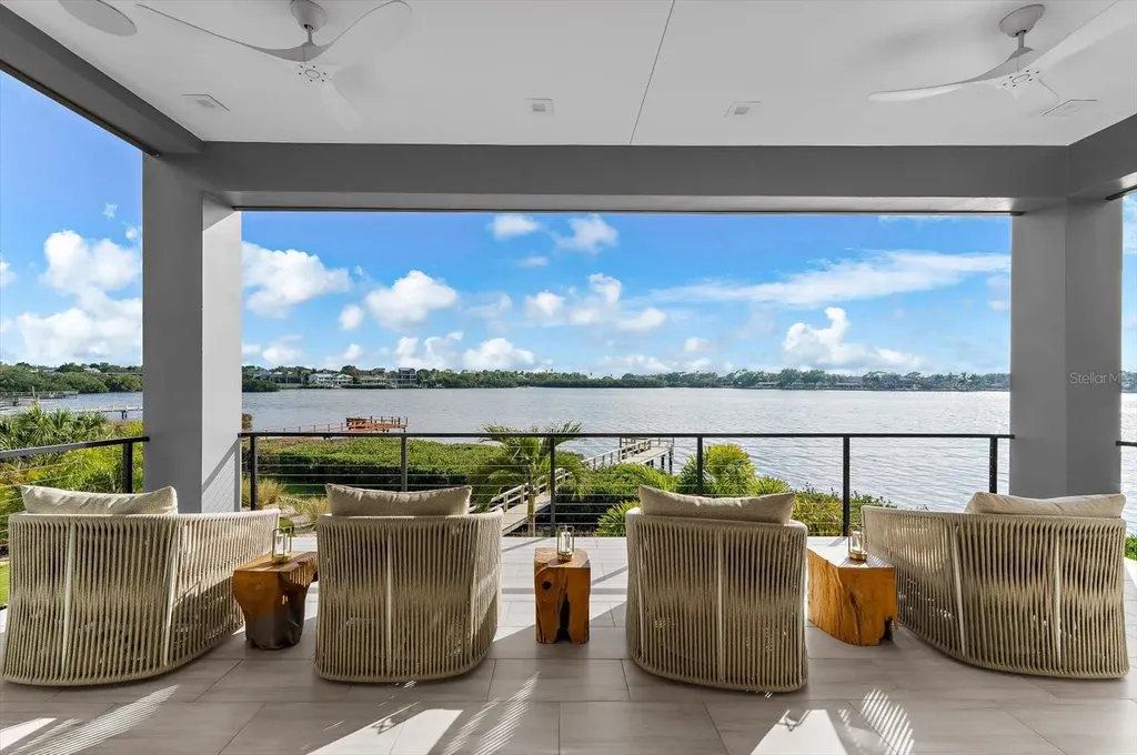402 Hillsborough Street Palm Harbor FL 34683