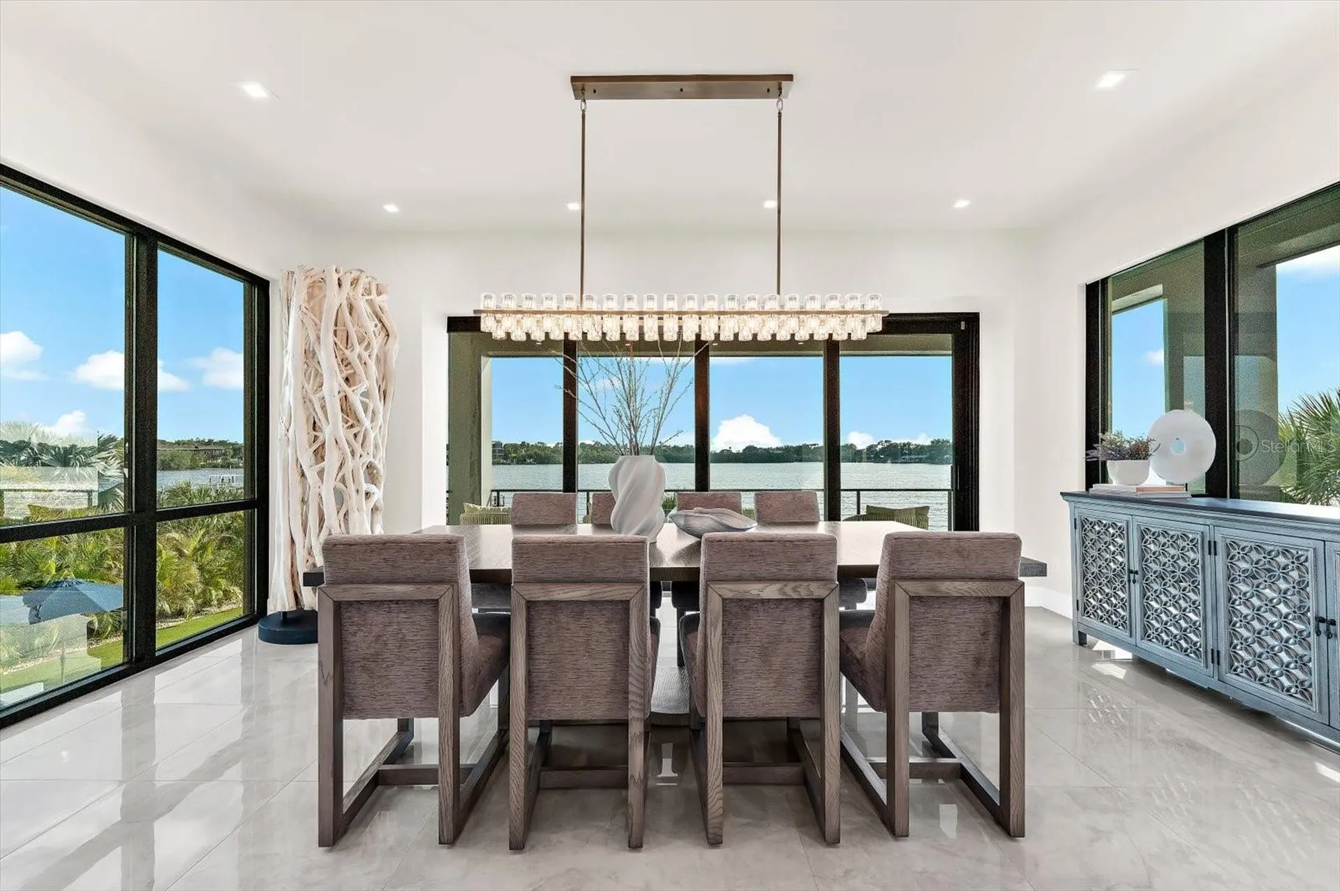 402 Hillsborough Street Palm Harbor FL 34683