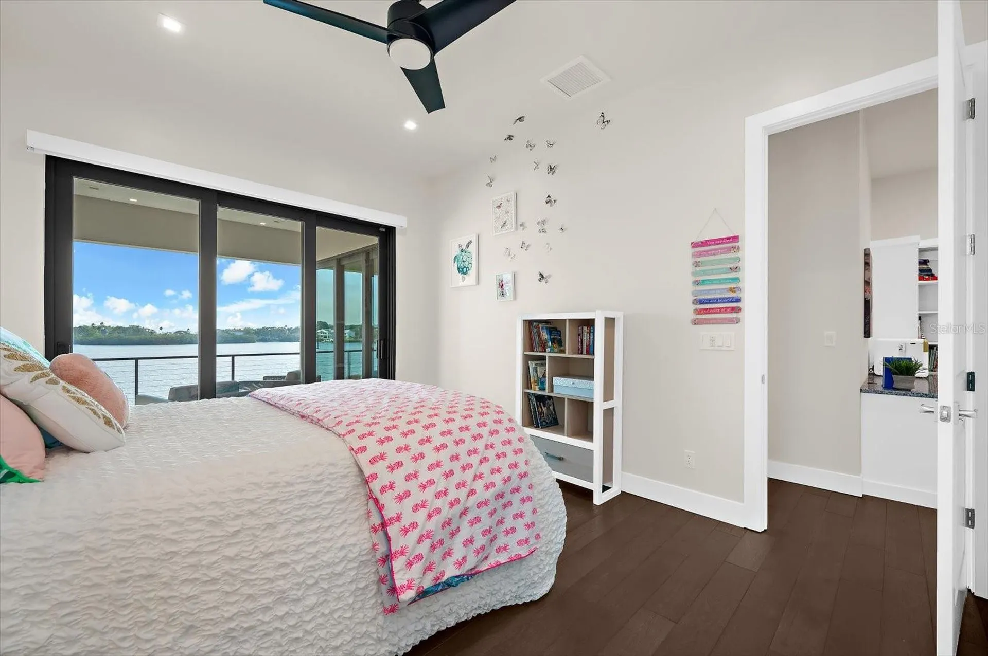402 Hillsborough Street Palm Harbor FL 34683