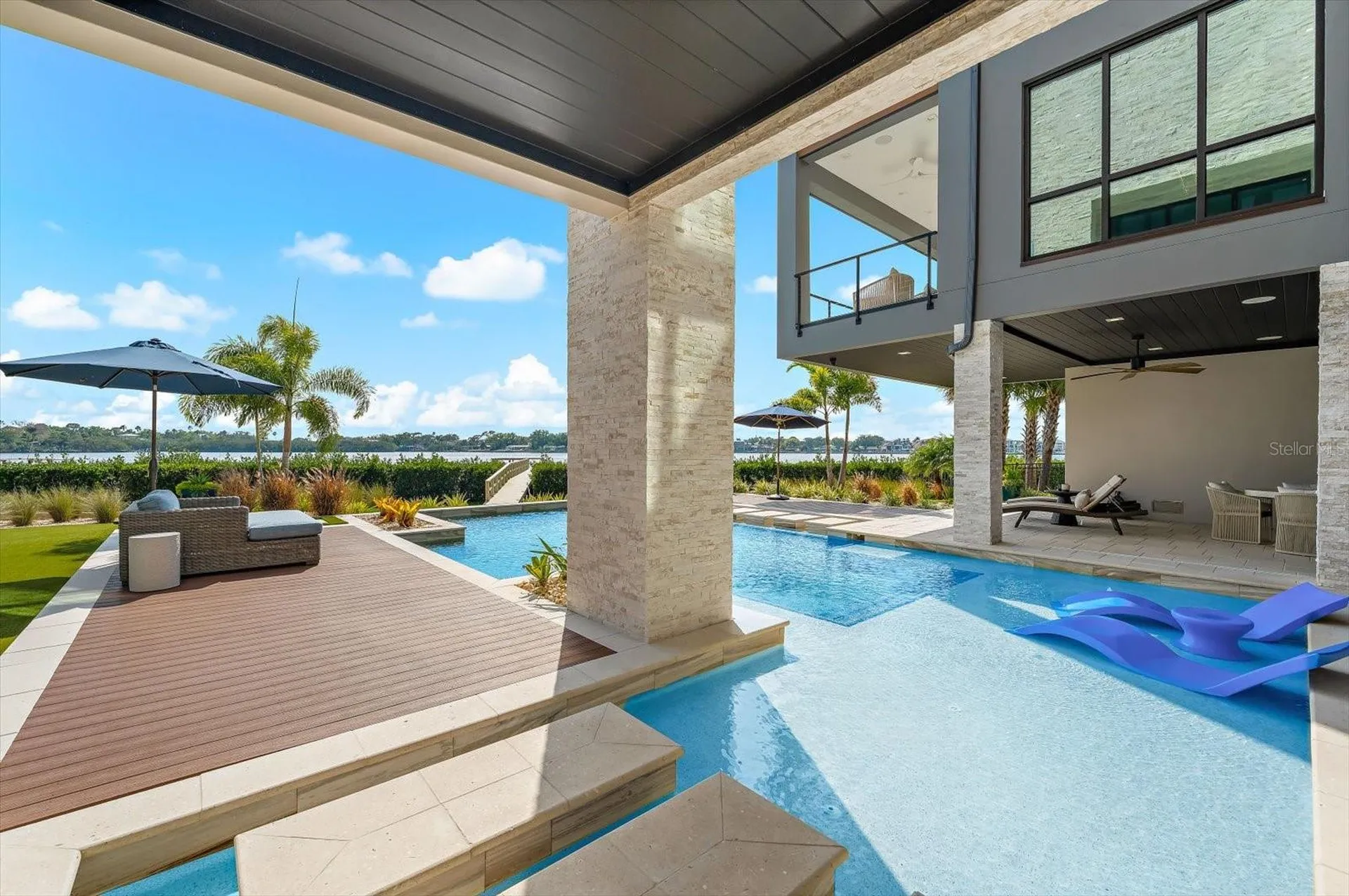 402 Hillsborough Street Palm Harbor FL 34683