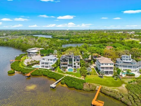 402 Hillsborough Street Palm Harbor FL 34683