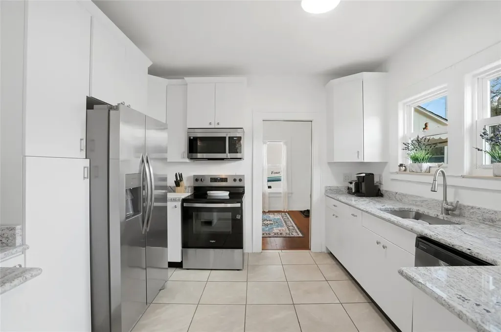 18 E Orange Street Davenport FL 33837