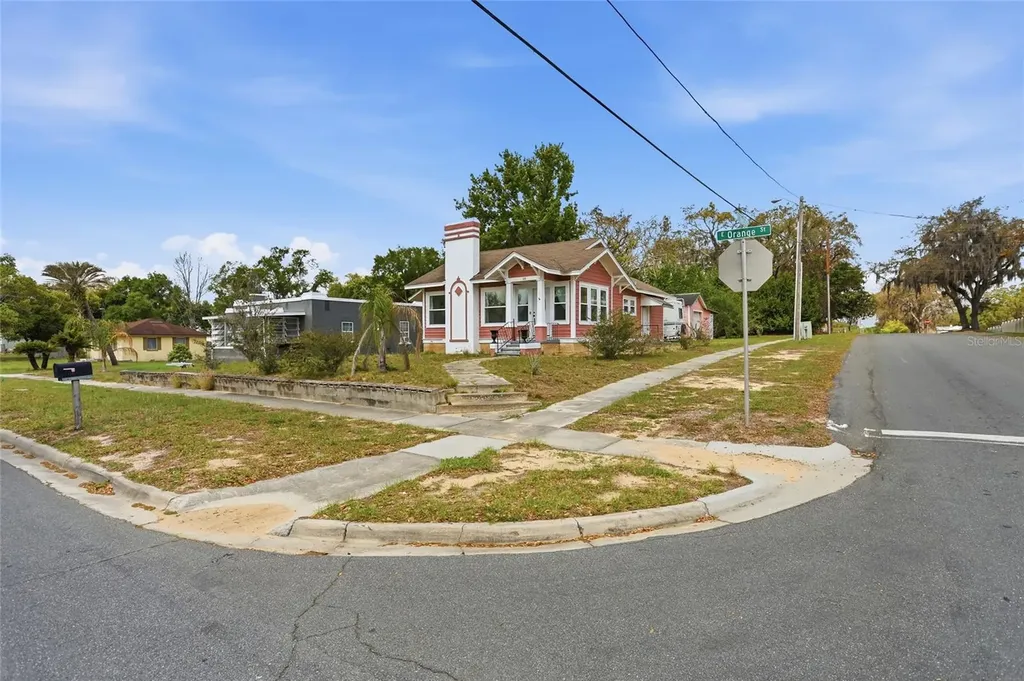 18 E Orange Street Davenport FL 33837