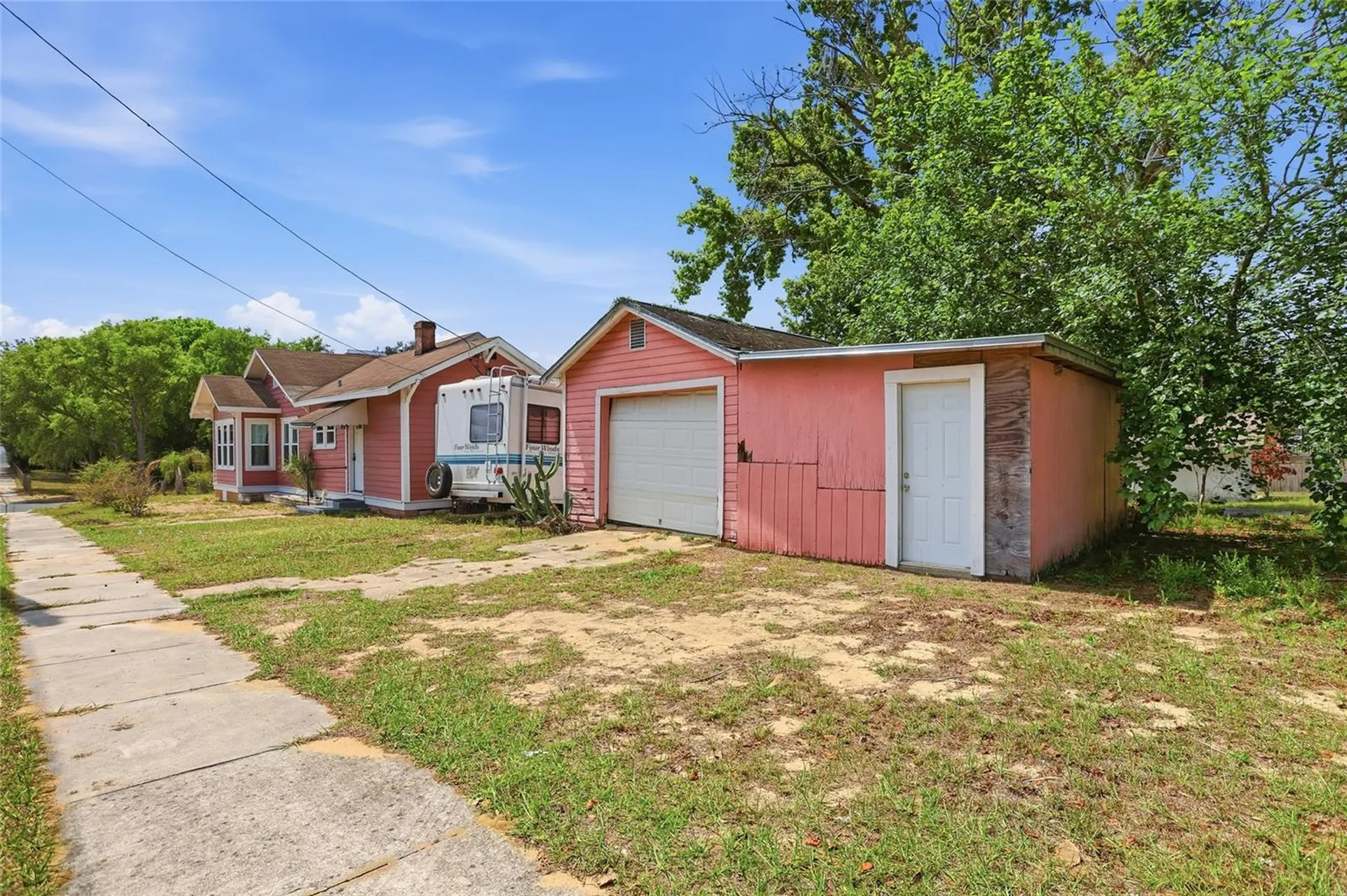 18 E Orange Street Davenport FL 33837