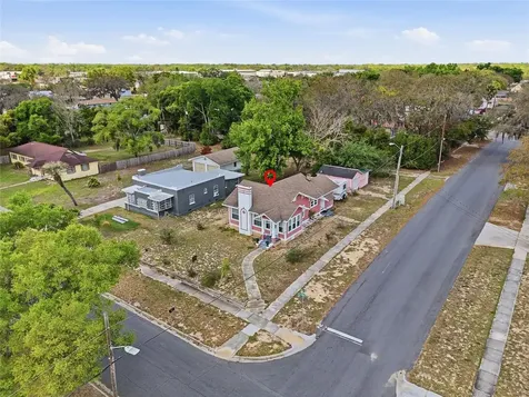 18 E Orange Street Davenport FL 33837