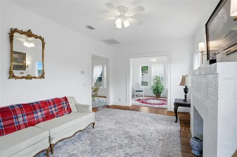 18 E Orange Street Davenport FL 33837
