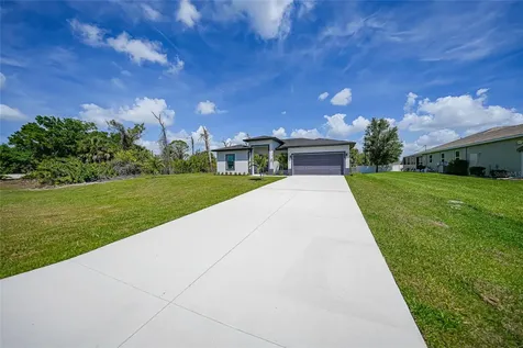 11370 Gulfstream Boulevard Port Charlotte FL 33981
