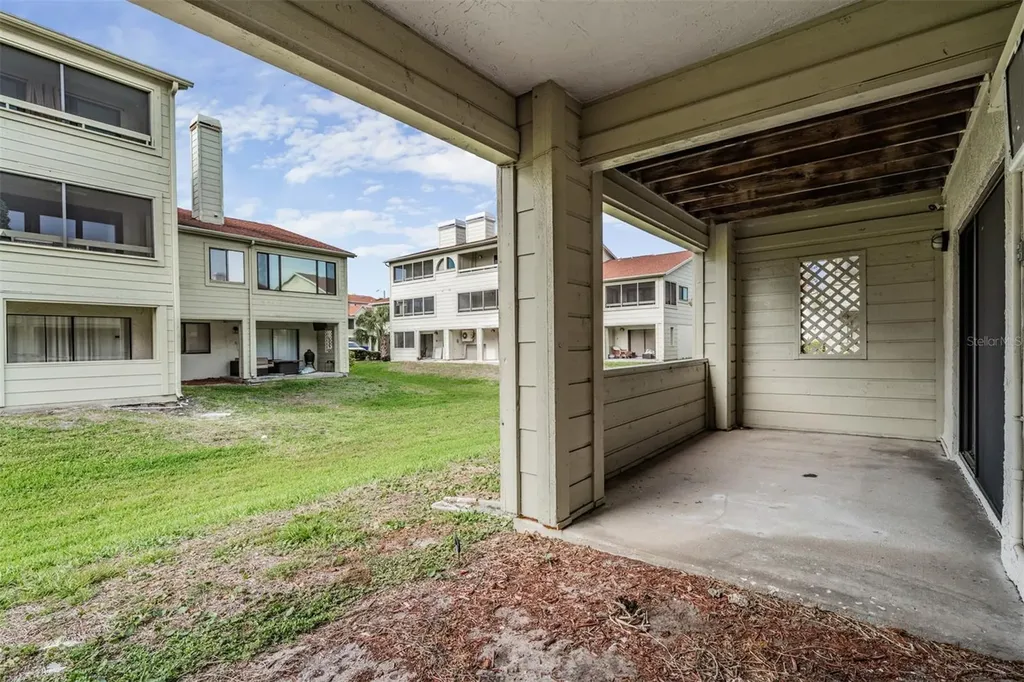 637 Drake Lane N Dunedin FL 34698