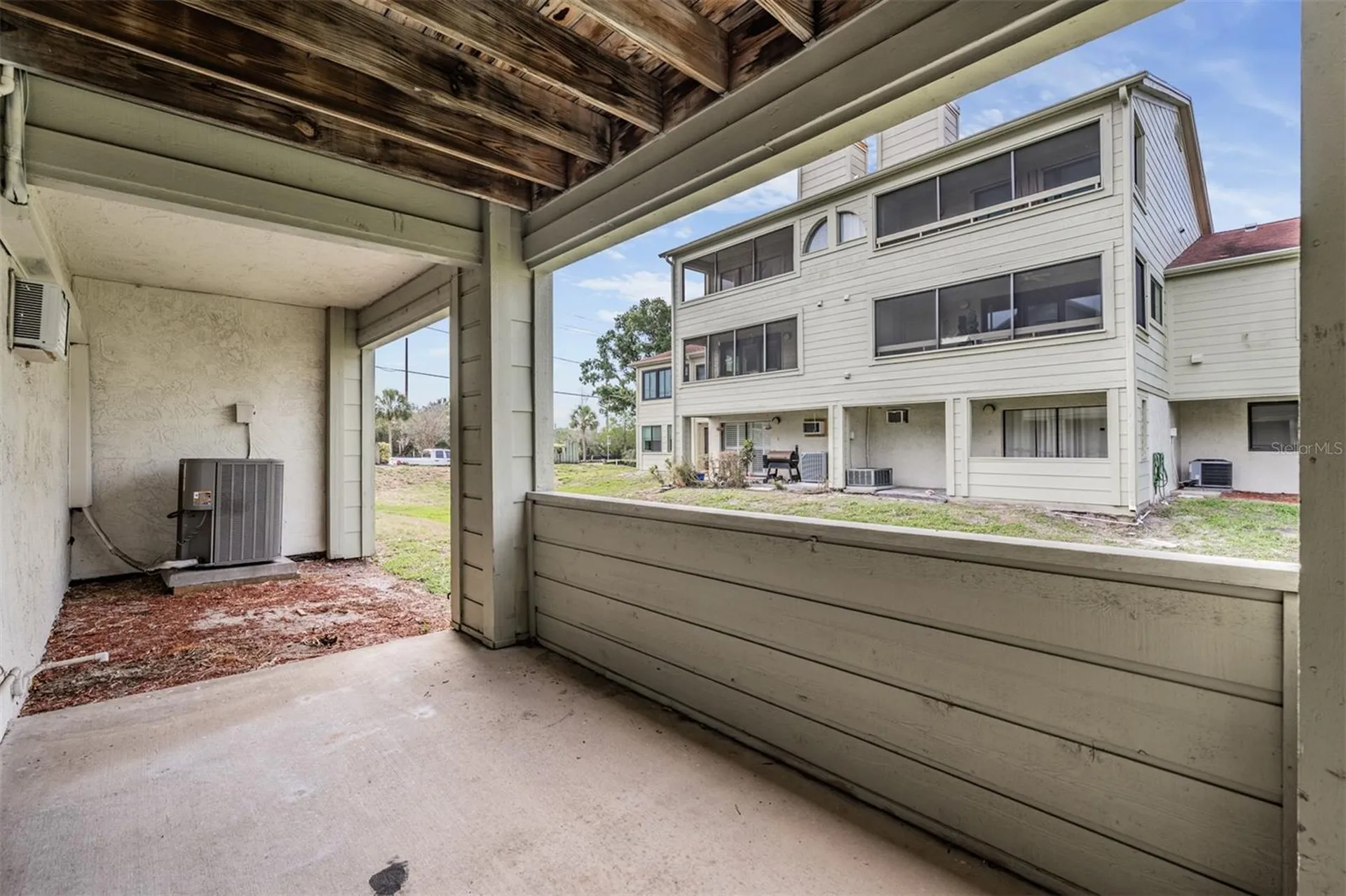 637 Drake Lane N Dunedin FL 34698