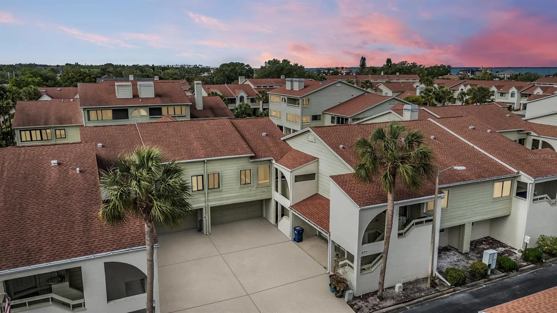 637 Drake Lane N Dunedin FL 34698