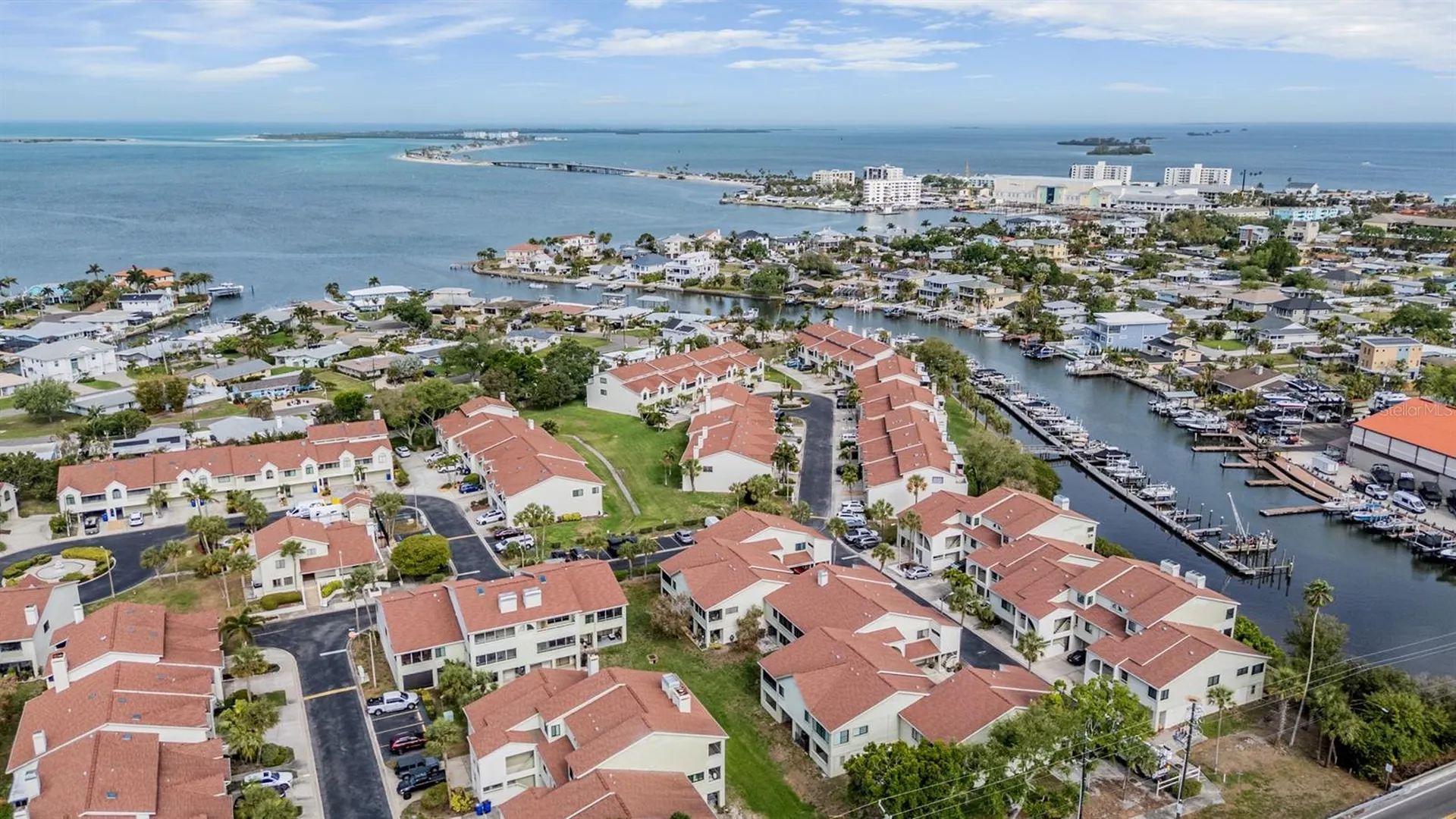 637 Drake Lane N Dunedin FL 34698
