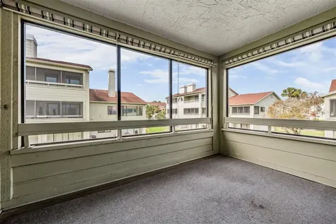 637 Drake Lane N Dunedin FL 34698